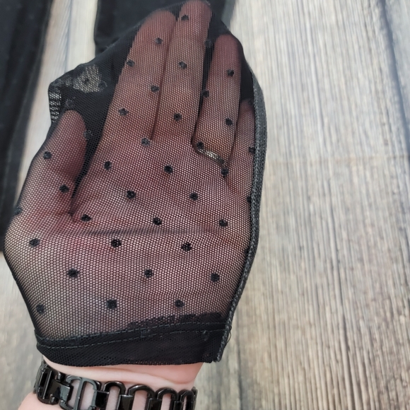 Beyond Yoga Gray High Rise Polka Dot Mesh Leggings - Picture 8 of 10